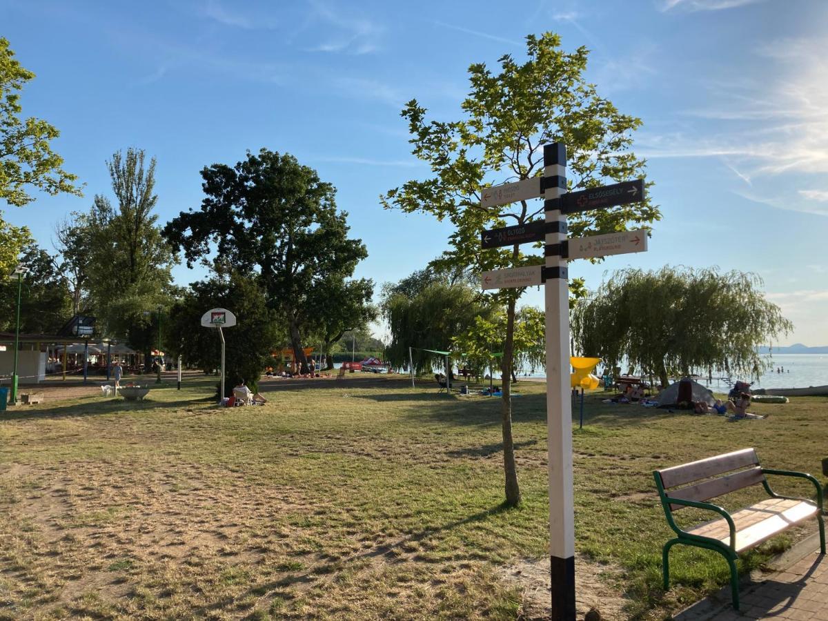 Villa Sa-Lak Balatonszárszó Exterior foto